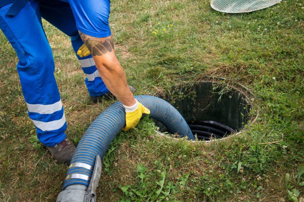 4 avantages majeurs du pompage des fosses septiques