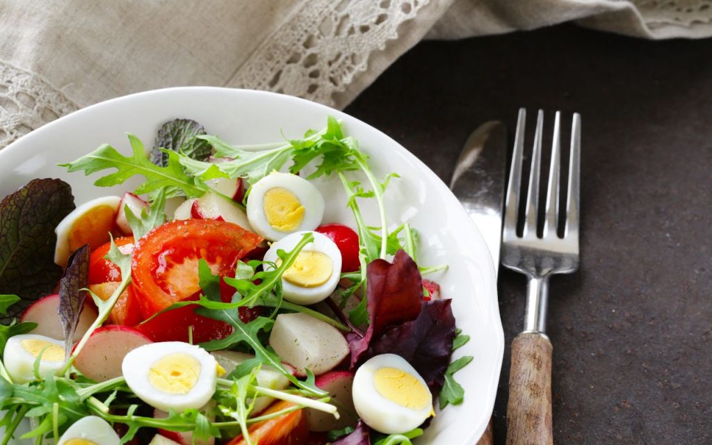 La salade pascale, symbole des fêtes de Pâques en Provence